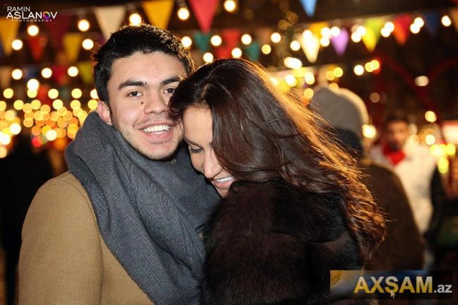 Azərbaycanlı müğənni xanımı ilə - FOTOLAR