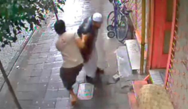 Ruslar dindar kişini belə öldürdü - FOTOLAR