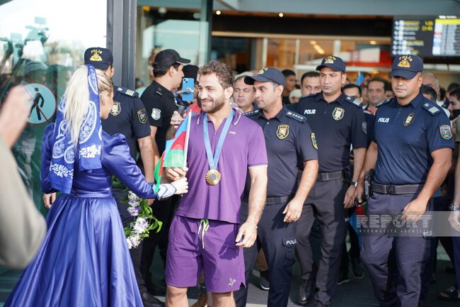 Olimpiadada qızıl medal qazanmış cüdoçular Vətənə qayıdıblar - FOTOLAR