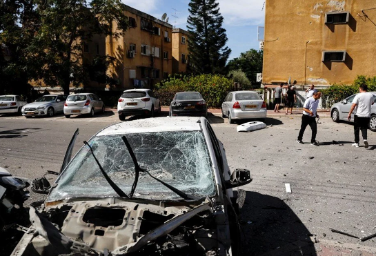 Qəzzadan dəhşət saçan FOTOLAR: Şəhər dağılır