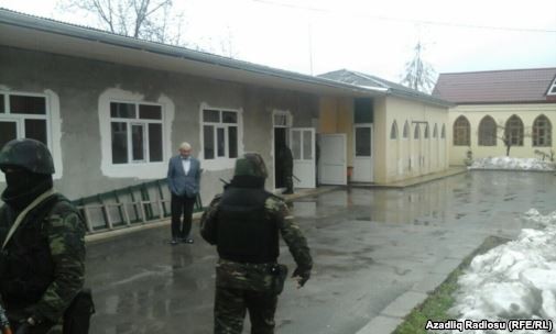 Cümə məscidində BOMBA HƏYƏCANI