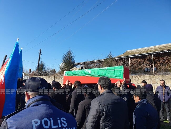 Şəhidin vida mərasimində nənəsi ÖLDÜ - FOTO