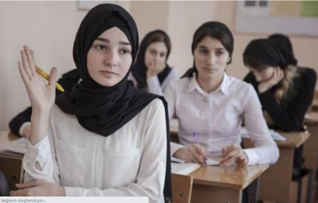 Azərbaycanda hicabla bağlı iddialar: İnformasiya boşluğu hansı riskləri yaradır?