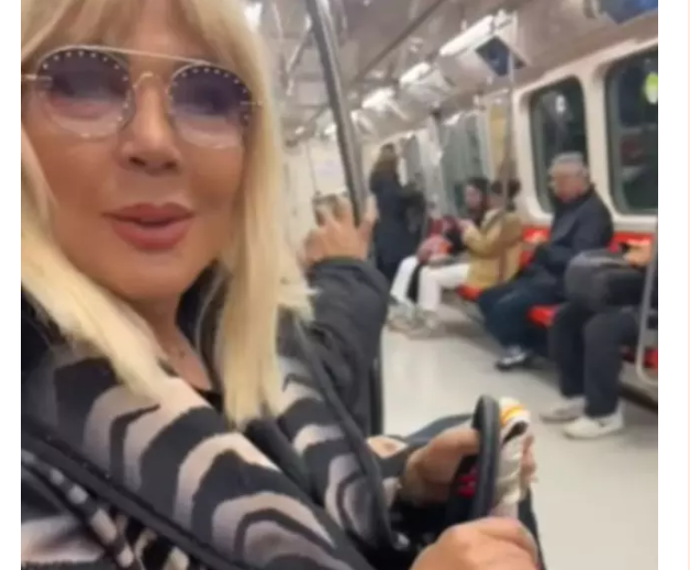 Məşhur müğənni metronu avtomobilə dəyişdi