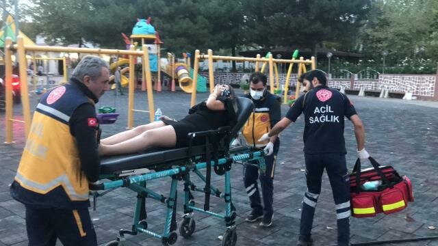 Arvadını başından, qızını ayağından güllələdi - Kişi oğlunun toyunu yasa çevirdi - FOTO