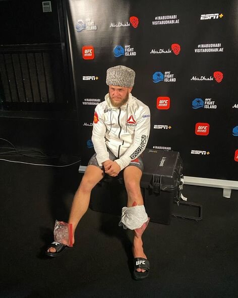 Qırğızıstanlı döyüşçü: "UFC döyüşlərinə Azərbaycan papağında çıxacağam" - FOTO/VİDEO