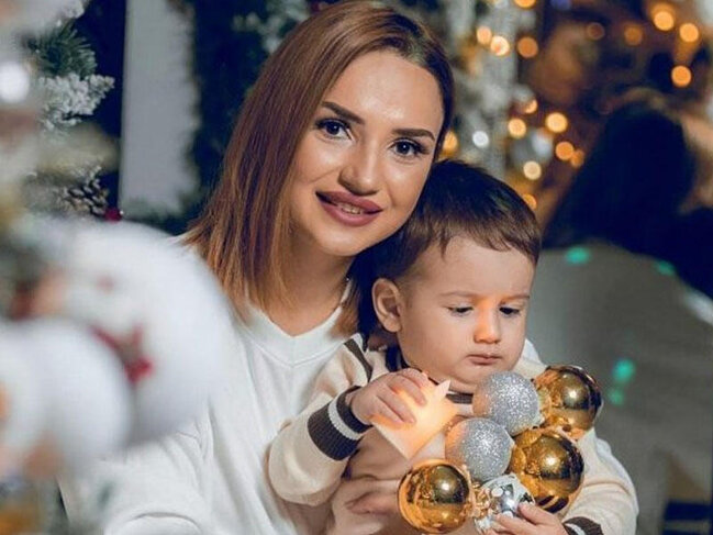 "Uşaq dünyaya gələndən sonra ərimin keçmiş həyat yoldaşı bizdən əl çəkdi" - FOTO