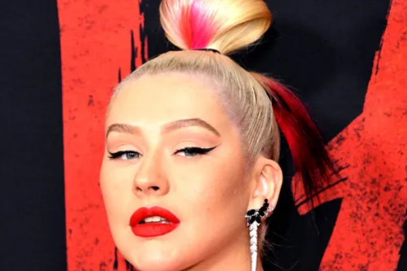 Arıqlayan Kristina Agilera ay işığında HOVUZA GİRDİ - FOTO