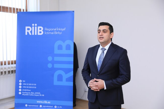 "Təhsilin inkişafı istiqamətində innovativ tədqiqat təşəbbüsləri" layihəsi çərçivəsində regionlarda keçirilən təlimlər başa çatıb