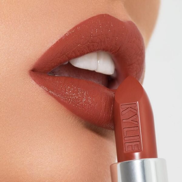 Qadınların ən sevdiyi makiyaj vasitəsi - Trend dodaq boyaları