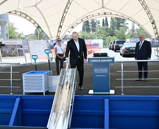 İlham Əliyev xanımı ilə Gəncəyə getdi - Fotolar-Yenilənir