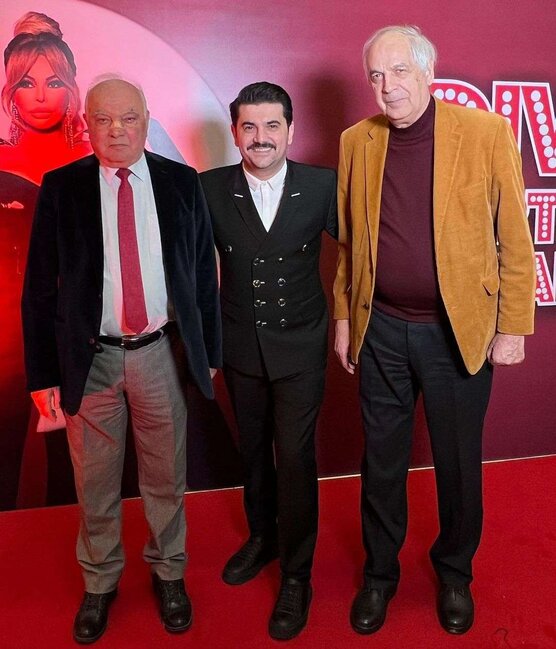 Aygün Kazımovanın dəbdəbəli ad günündən FOTOLAR