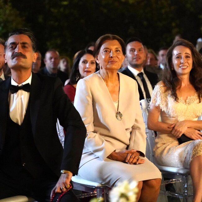 Gəlinliyi 150 minə kirayə götürüblərmiş - FOTOLAR