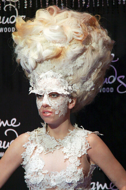 Saç düzümləri ilə gündəm olan ULDUZLAR - FOTO