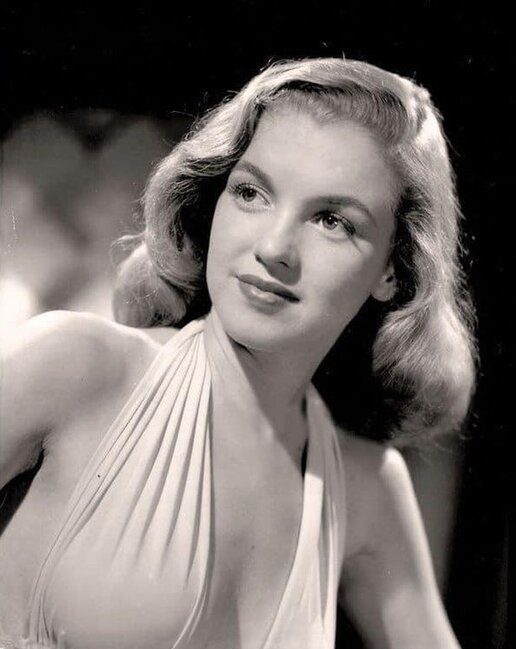 Məşhurların nadir ARXİV FOTOLARI