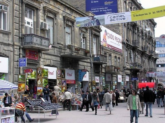 90-cı illərin Bakısı: İndiki şəhərimizdə olmayan 10 şey - FOTO