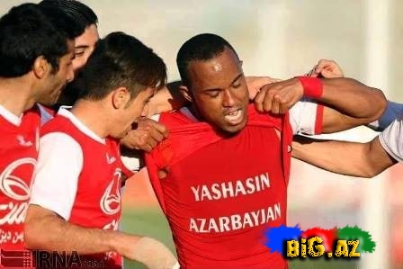 Erməni `Yaşasın Azərbaycan` deyən futbolçunu qucaqladı - VİDEO