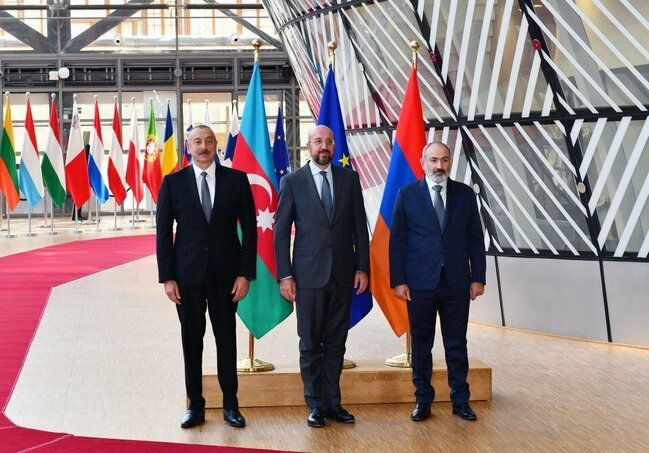 Brüsseldə İlham Əliyev, Şarl Mişel və Nikol Paşinyan arasında görüş başlayıb - FOTO