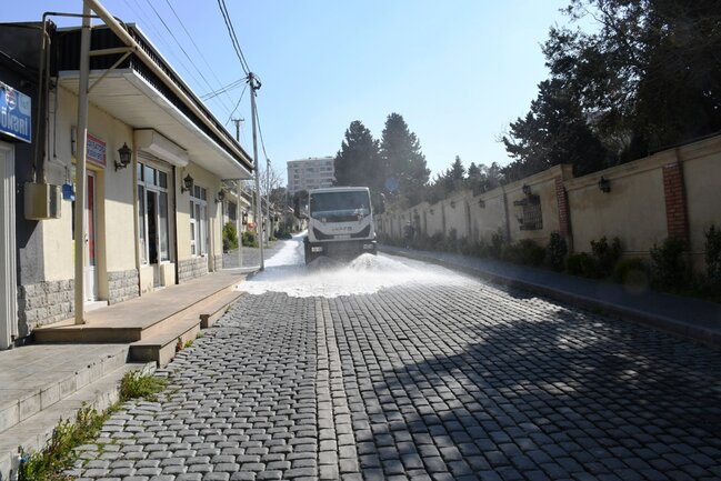 Bu gün Bakıda 550 küçə yuyulub - FOTO