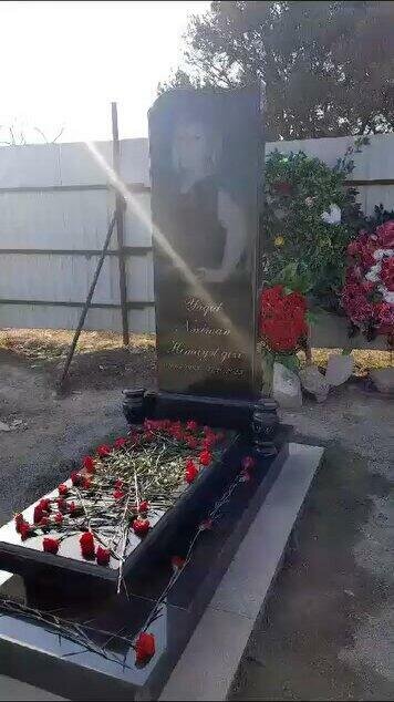 Əri tərəfindən öldürülən müğənninin məzarı - FOTO