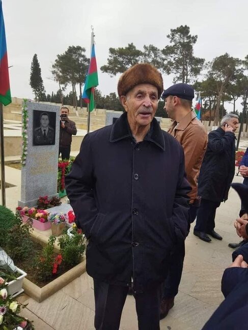 Oğlunun ildönümü günü atası vəfat etdi - FOTO