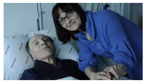 Məşhur aktyorun həyat yoldaşı faciəli şəkildə vəfat edib