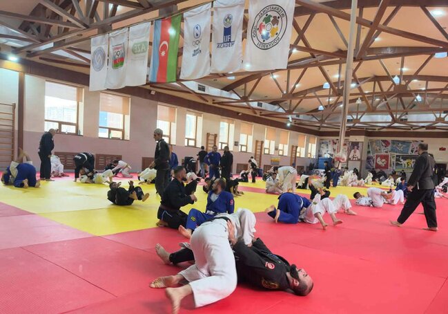Azərbaycan Braziliya Ciu-citsu İctimai Birliyinin təşkilatçılığı ilə Qarabağ Zərəfinin 5 illiyinə həsr olunmuş Ümumrespublika Seminarı keçirilib