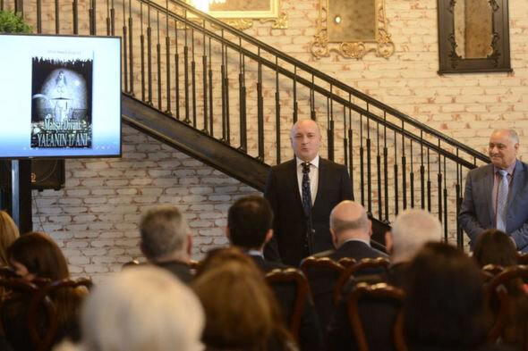 "Məhşər divanı: Yalanın 17 anı": Fəlsəfə doktoru sənədli romanının təqdimatını keçirdi - FOTO