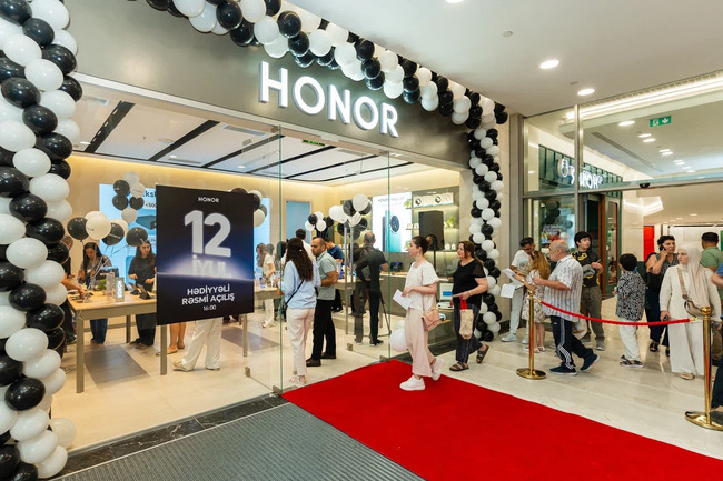 HONOR Azərbaycanda ilk rəsmi brend mağazasını açdı