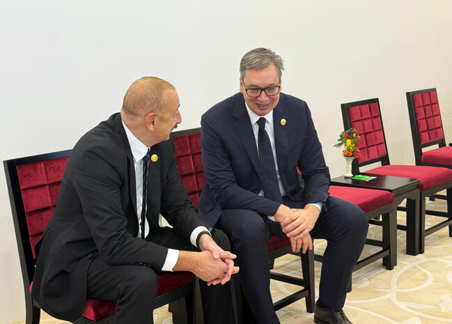 Prezidentlə xanımının paraddan maraqlı - Fotoları