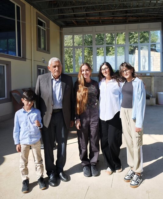 Arzu Əliyeva şamaxılı ailənin qonağı oldu - Fotolar