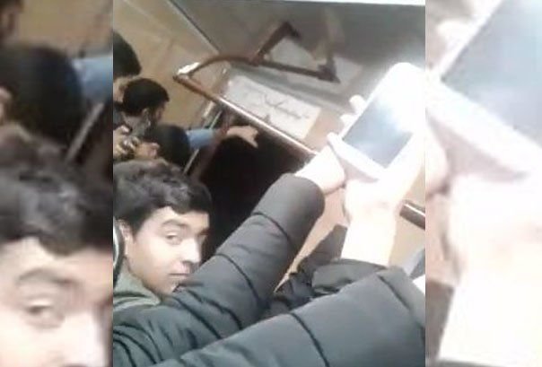 Bakı metrosunda sərnişinlərin həyatı TƏHLÜKƏDƏ: Qatarın qapısı açıq qaldı – VİDEO