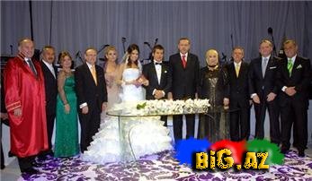 Emre Belezoğlu evləndi