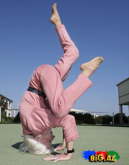 83 Yaşlı Ən Qoca Yoqa Göstərən Nənə