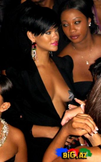 Rihannanın gecə geyimi