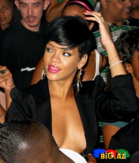 Rihannanın gecə geyimi
