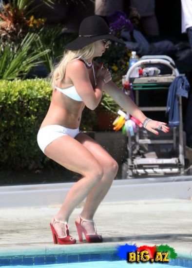 Britney Spearsın yep yeni görkəmi