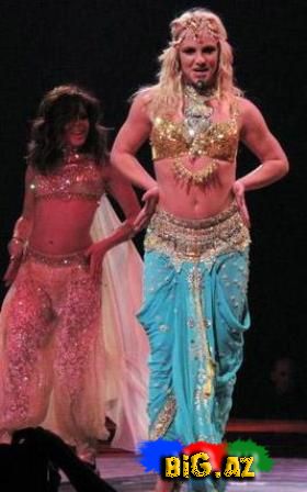 Britney Spearsın dönüşü 'möhtəşəm' oldu... 
