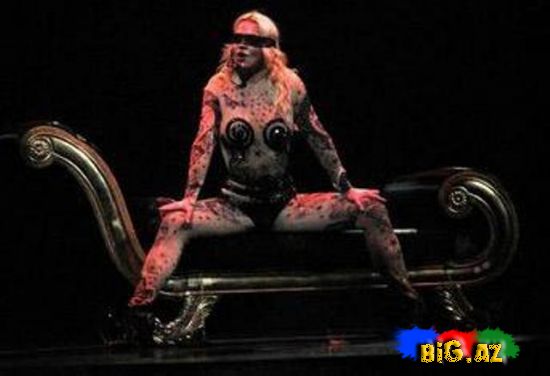 Britney Spearsın dönüşü 'möhtəşəm' oldu... 