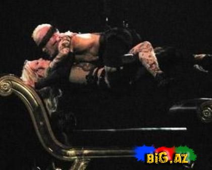 Britney Spearsın dönüşü 'möhtəşəm' oldu... 