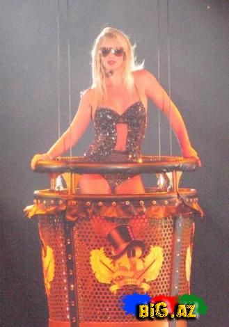 Britney Spearsın dönüşü 'möhtəşəm' oldu... 