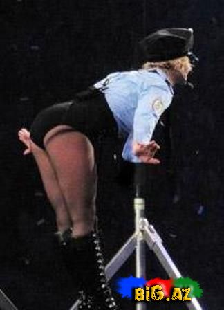 Britney Spearsın dönüşü 'möhtəşəm' oldu... 