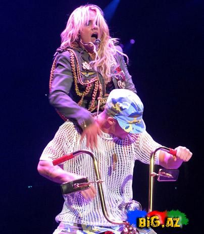 Britney Spearsın dönüşü 'möhtəşəm' oldu... 