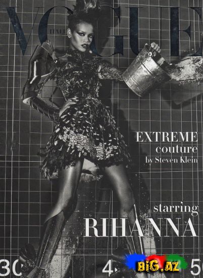Rihanna`dan Üstsüz Pozalar!