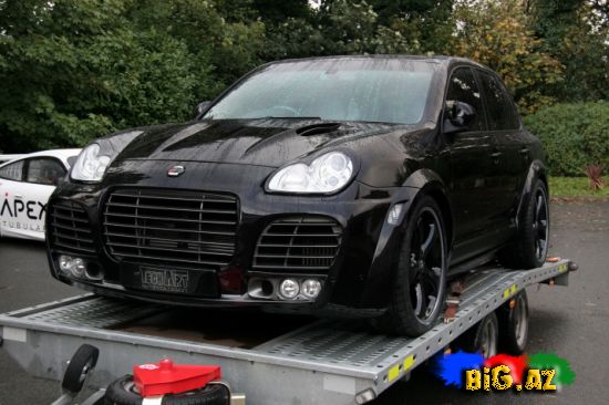 Porsche Cayenne MAGNUM