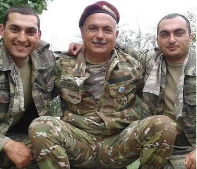 Qarabağda döyüşən bir ailənin 3 qəhrəmanı: Ata və oğulları-FOTO