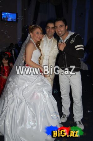 Rəqqas İlham Kərimli subaylığa son qoydu