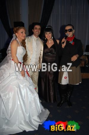 Rəqqas İlham Kərimli subaylığa son qoydu