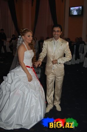 Rəqqas İlham Kərimli subaylığa son qoydu