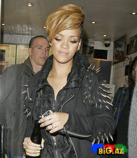 Rihanna`ya Yaxınlaşmayın!